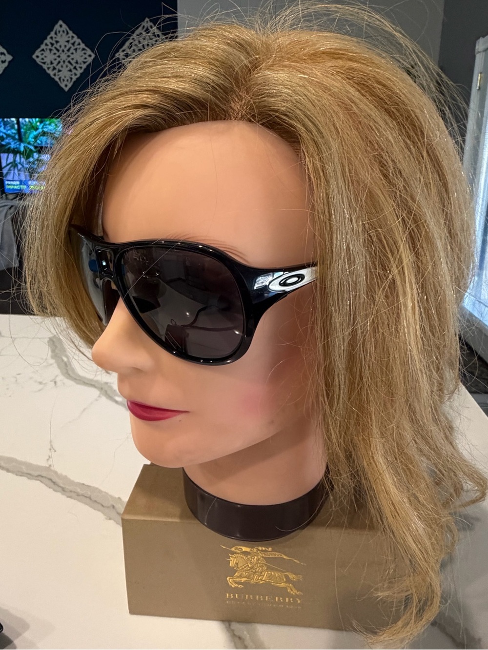 Oakley Black Women's Wrap Sunglasses with Dark Lenses